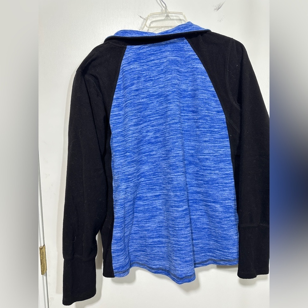 Woman’s 3/4 zip sweatshirt - Picture 3 of 4